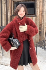 安可拉红围巾款皮毛一体羊羔毛外套女冬加厚棉服6092P225k328，女装棉衣/棉服，维壹