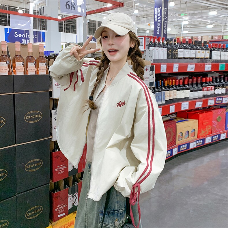 米白色棒球服外套女2025春季新款韩系学院风小个子超好看夹克上衣图片