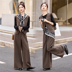 现货韩系穿搭气质套装女2026春季新款西装马甲阔腿裤配丝巾三件套，女装套装/套裙，依如秀(原杭风阁)