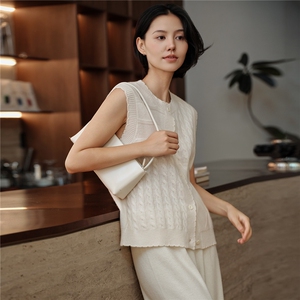 2025秋冬新款女羊绒衫100%纯山羊绒加厚宽松马甲圆领单排扣外搭图片