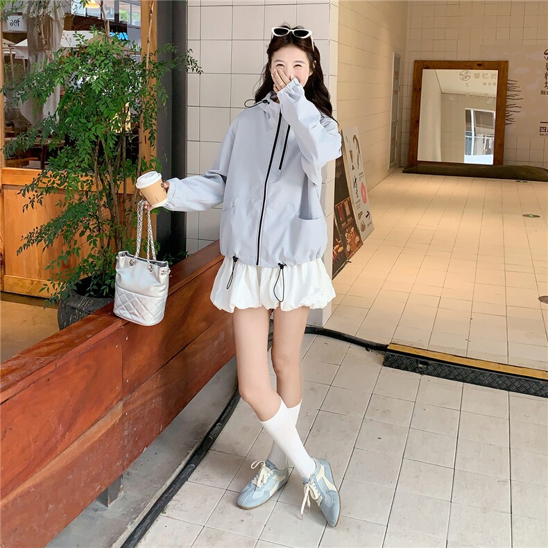 浅蓝色韩版宽松连帽休闲外套女2025春秋季新款设计感显瘦夹克上衣,女装短外套,2C306