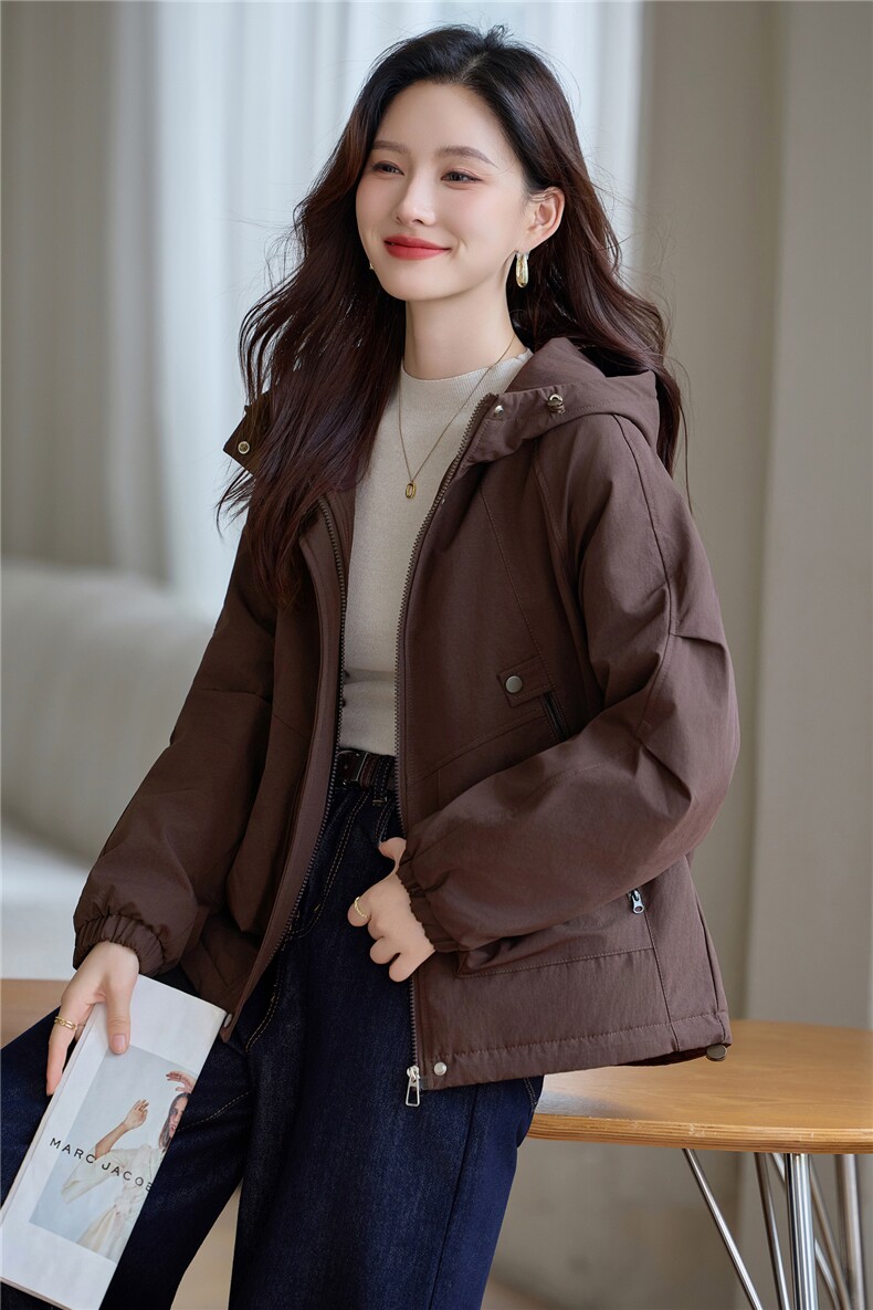 现货!2025年冬季时尚连帽大口袋加绒加厚女外套,女装棉衣/棉服,依恋蒂丝