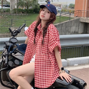多巴胺红色格子短袖衬衫女夏季2025休闲宽松中长外穿防晒衬衣上衣图片