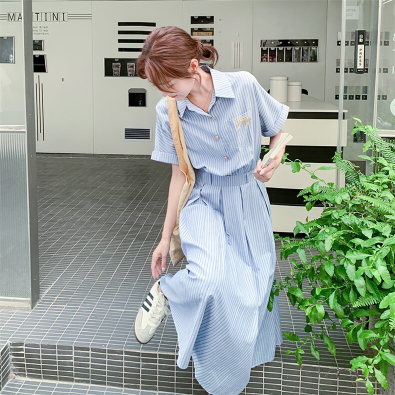 蓝色条纹衬衫连衣裙女夏2025新款高级感学院风森系流行小个子爆款,女装连衣裙,2D080