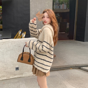 韩版休闲保暖连帽羊毛衫上衣女2025春秋季新款显瘦减龄学院风毛衣图片