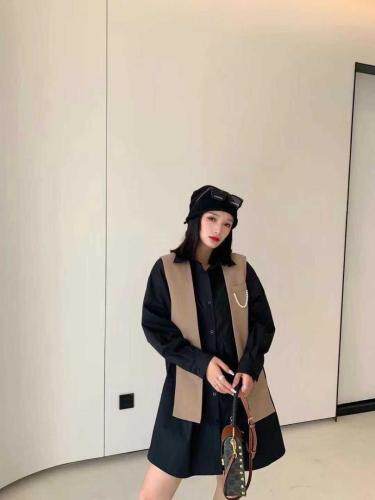 新款珍珠马甲衬衫连衣裙，女装马夹，红头发儿