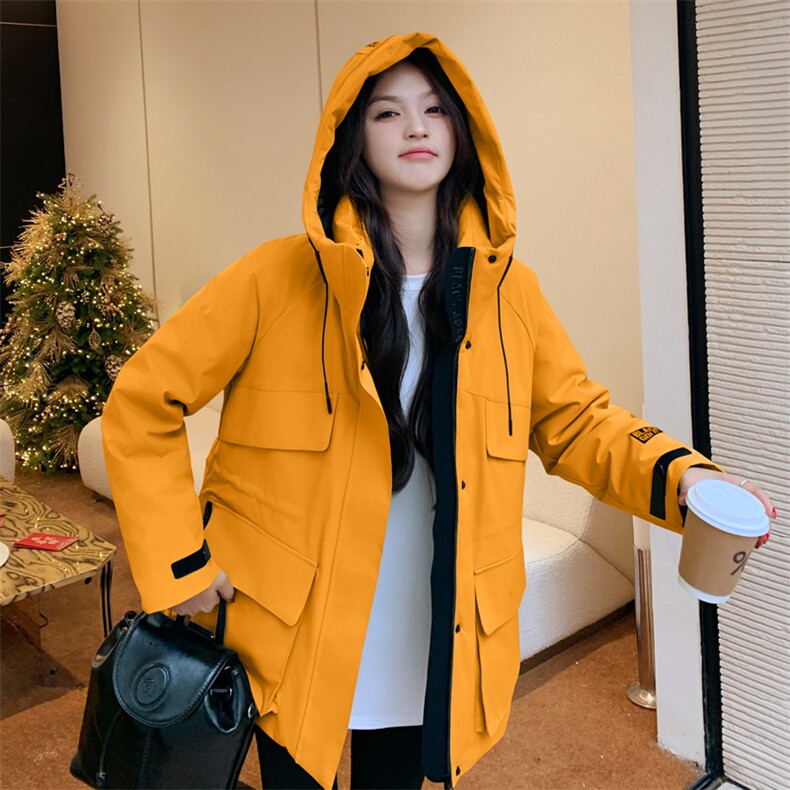 现货已出时尚显瘦黄色羽绒冲锋衣女冬季保暖外套,女装羽绒服,乐吉娜
