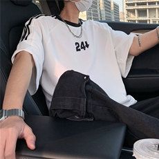 白色