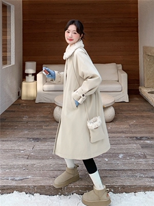 超好看羊羔毛拼接羽绒服女2025冬季新款女装工装保暖加厚派克服潮图片
