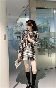 小香风格子套装图片