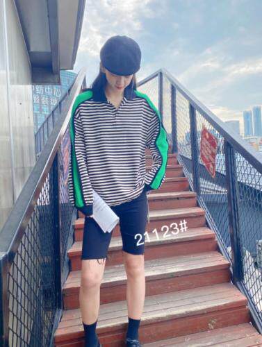 条纹拼色卫衣，女装卫衣/绒衫，方格忆秀