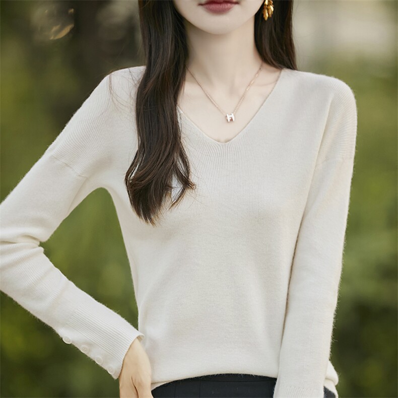 2024新款针织羊毛衫女秋冬V领修身鸡心领套头毛衣内搭打底衫，女装针织衫/毛衣，斯美雅安迪绒