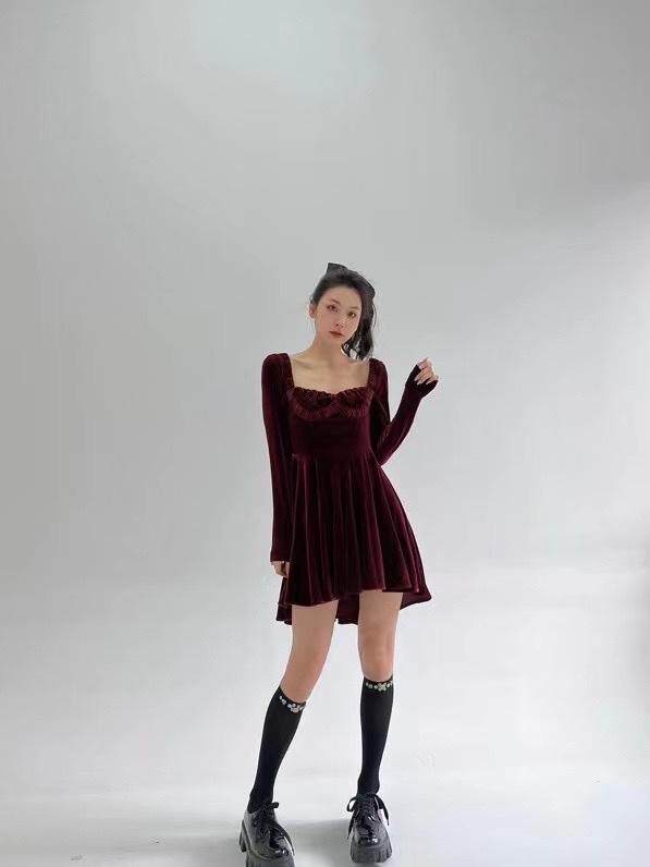 丝绒红色连衣裙，女装连衣裙，HE