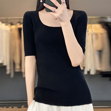 黑色