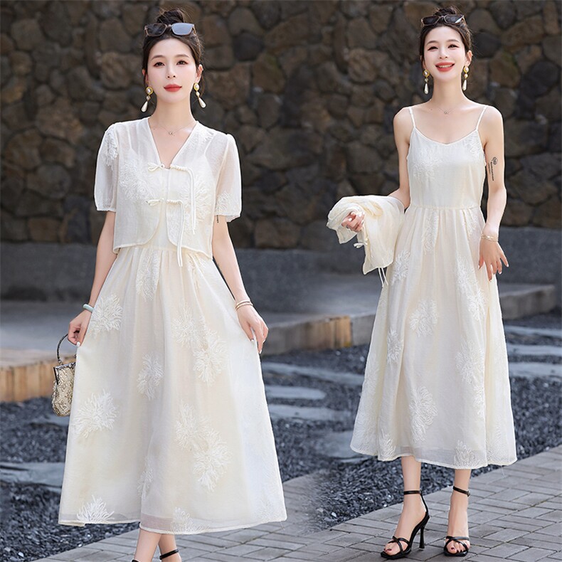 新中式风套装连衣裙女装2024新款春夏高级感刺绣盘扣两件套裙子，女装套装/套裙，宫村