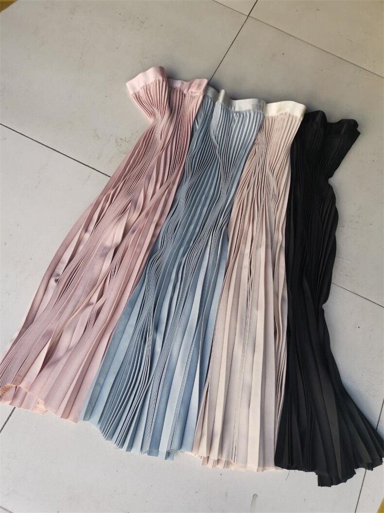 垂感十足的压绉裙百搭时尚，其它，简 影