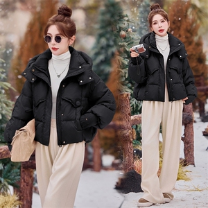 洋气减龄粉色短款羽绒服女2025冬季新款超好看连帽白鸭绒保暖外套图片