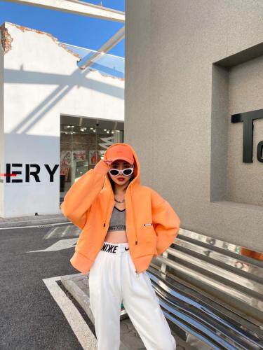 秋装主要以卫衣外套休闲裤为主，女装卫衣/绒衫，酷规则