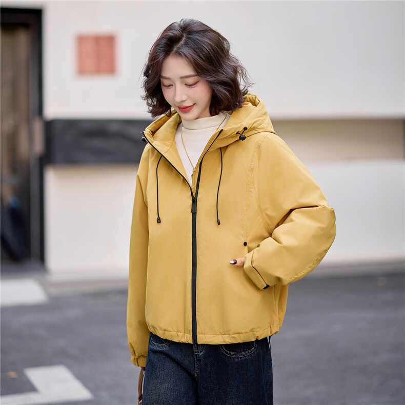 爆《2025冬季新款连帽90绒冲锋衣短款羽绒服休闲时尚，简约大气》,女装羽绒服,欧米莱