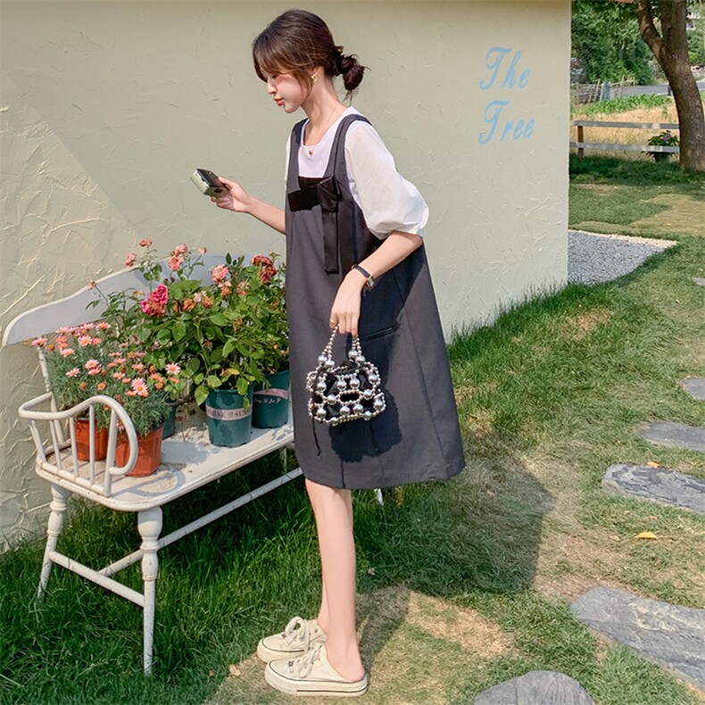 ootd穿搭独特漂亮灰色背心连衣裙女夏2025超火好看背带裙两件套装图片