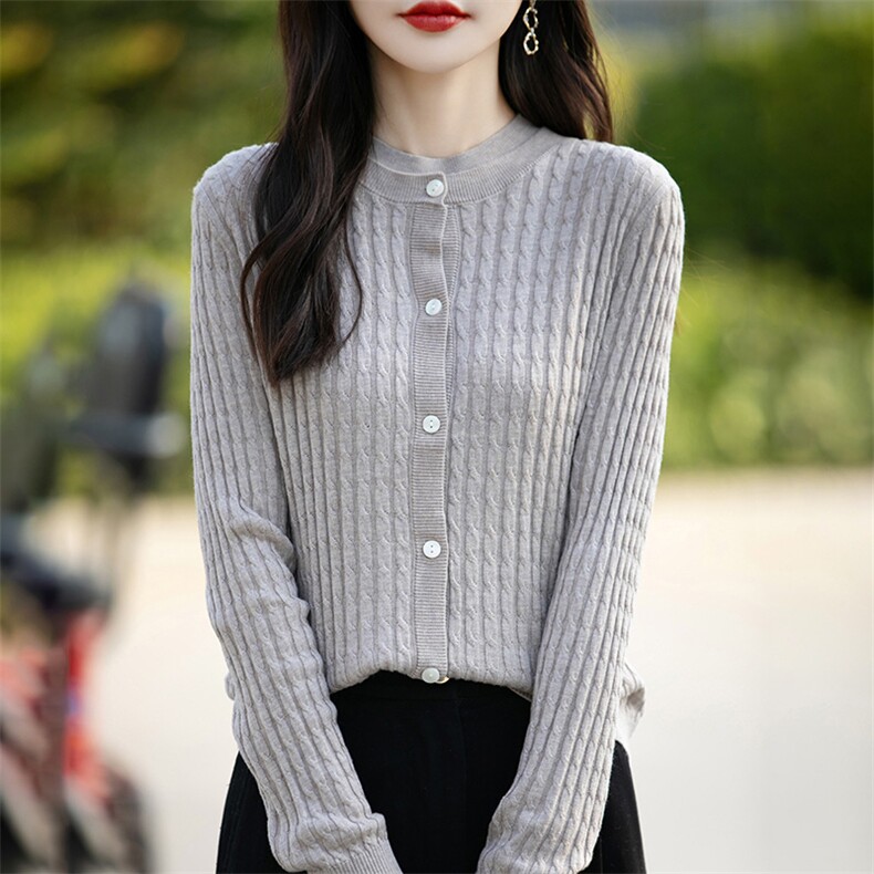 春秋精纺羊毛背心针织开衫两件套装女圆领毛衣慵懒风外套短款上衣,女装羊毛衫,总能电商供货