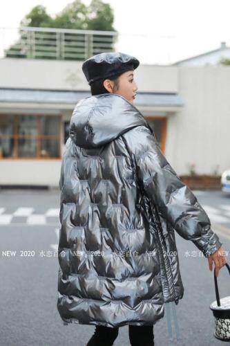 刺绣中长款羽绒服90绒，女装羽绒服，水恋百合