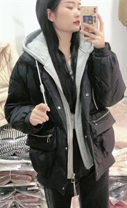 冬装新款羽绒服，拼接款90绒图片