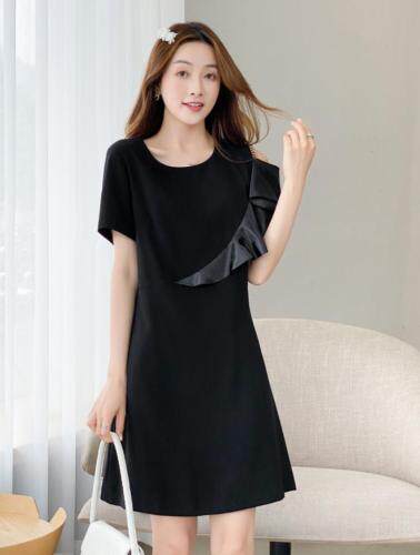 新款赫本荷叶边拼接法式小香风连衣裙，女装连衣裙，炅缇恩