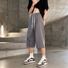 灰色