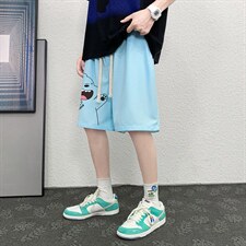浅蓝色