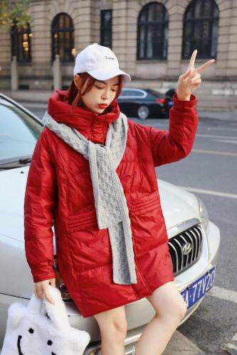 2021冬款新款两件套可拆卸羊毛针织帽90绒中长款羽绒服，女装羽绒服，红雀纺