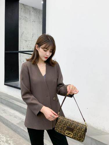 春季时尚无领西装，女装西装，蓝衣可