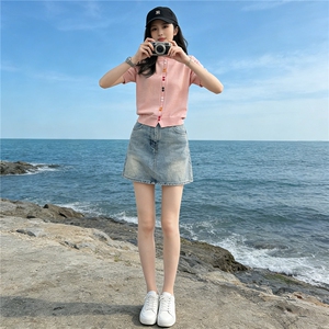 夏季新款时尚休闲简约套装宽松显瘦圆领彩色纽扣上衣牛仔裙两件套图片