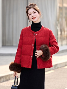 现货。现货。2026年冬季短款真狐狸毛羽绒服图片