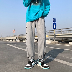 灰色