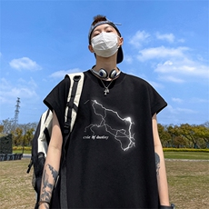 黑色