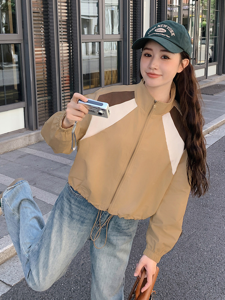 秋季新款拼接冲锋衣短款外套女士休闲百搭显瘦小个子上衣薄款开衫,女装短外套,慧峰
