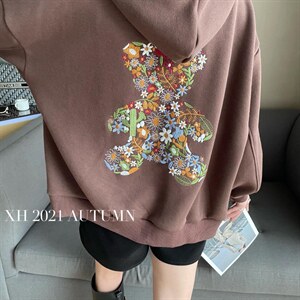 秋季新款连帽刺绣外真图片