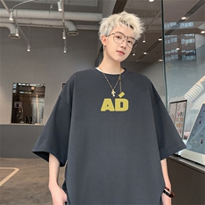 深灰色