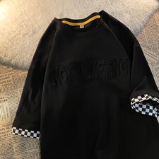 黑色