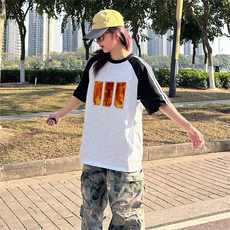 抖音得物品质二开240克宽松纯棉美式潮牌插肩三杠织带短袖T恤图片