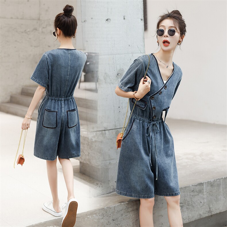 2024年夏季新款牛仔连体短裤女阔腿裤小个子复古休闲V领连衣裙裤，女装连体裤，秋水欣儿
