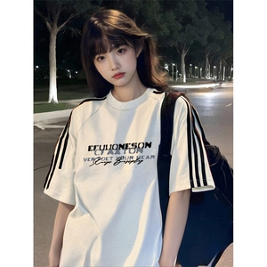 抖音得物高品质二开240克宽松纯棉美式潮牌三条杠织带短袖T恤图片