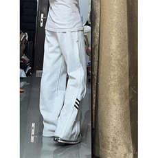白灰色
