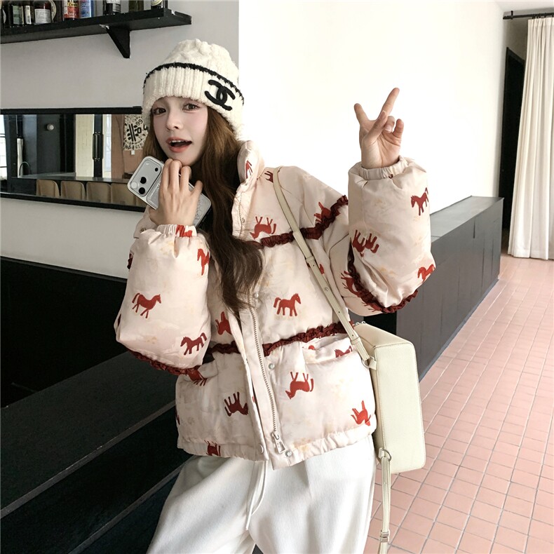 马上有钱羽绒服女冬新年战袍外套红色小马撞色2025年冬季新款刺绣,女装羽绒服,艾米莉亚