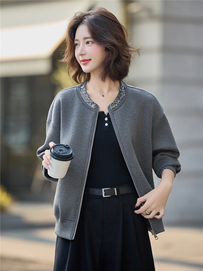 休闲风亮片刺绣圆领棒球服外套女2025秋季新款小个子百搭夹克上衣,女装短外套,沁沁公主