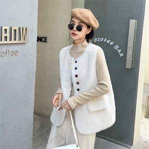 皮毛一体羊羔毛马甲女冬仿皮草短款马夹2025秋冬新款毛毛坎肩上衣图片