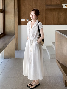 2026夏季浅蓝色短袖翻领衬衫连衣裙女新款简约气质系带收腰长裙子图片