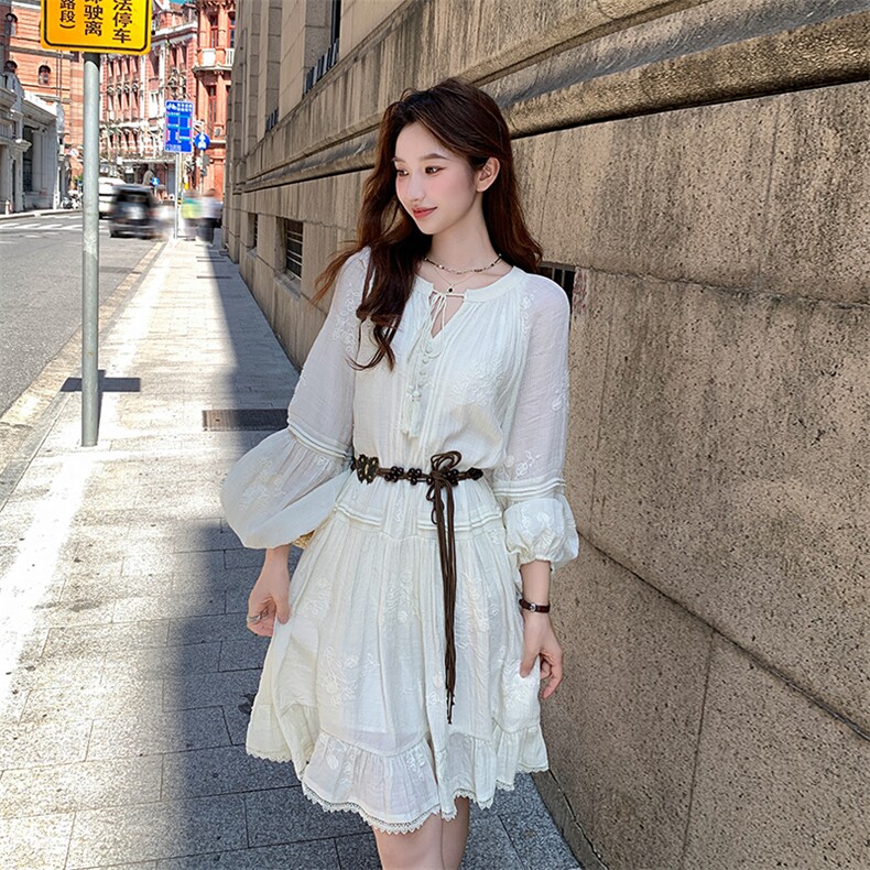 米白色甜美蕾丝刺绣系带连衣裙女春秋2025新款小个子减龄流行爆款，女装连衣裙，浙宝191（原浙宝008）