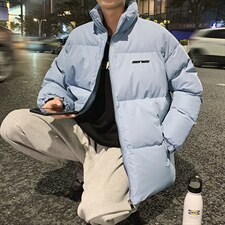 粉红色